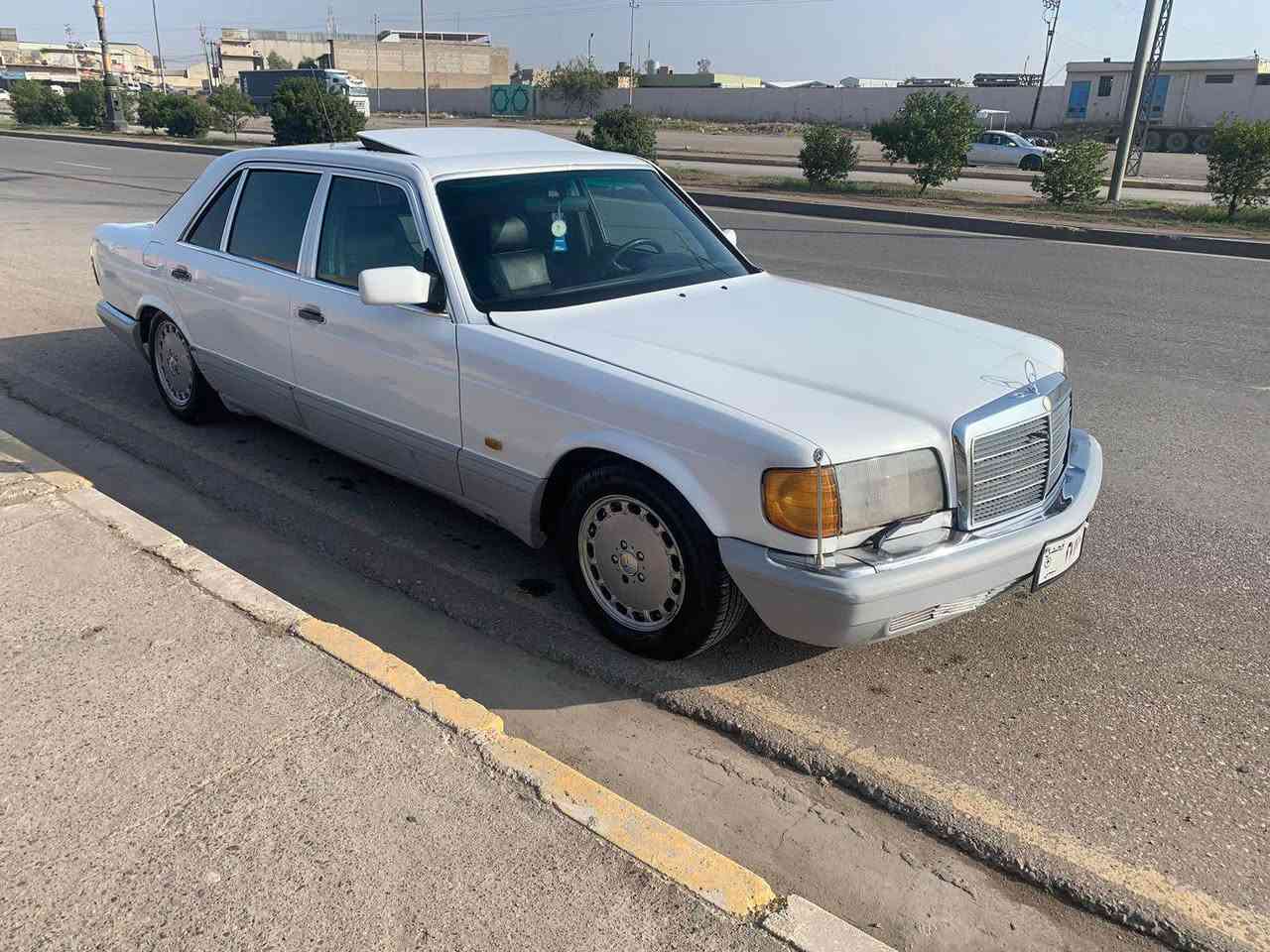 رياسي لارج موديل ١٩٨٦سه نه وي ئه وه لايت گير و مه كينه به طه سه ياره كه له سه ر ساغه عامه لؤ جواني 
سعر ٣٢وه ره قه و مه جاله كي كه م به شه رتي سه نه وي ئه سل ده فرؤشم  *********** أربيل, العراق
