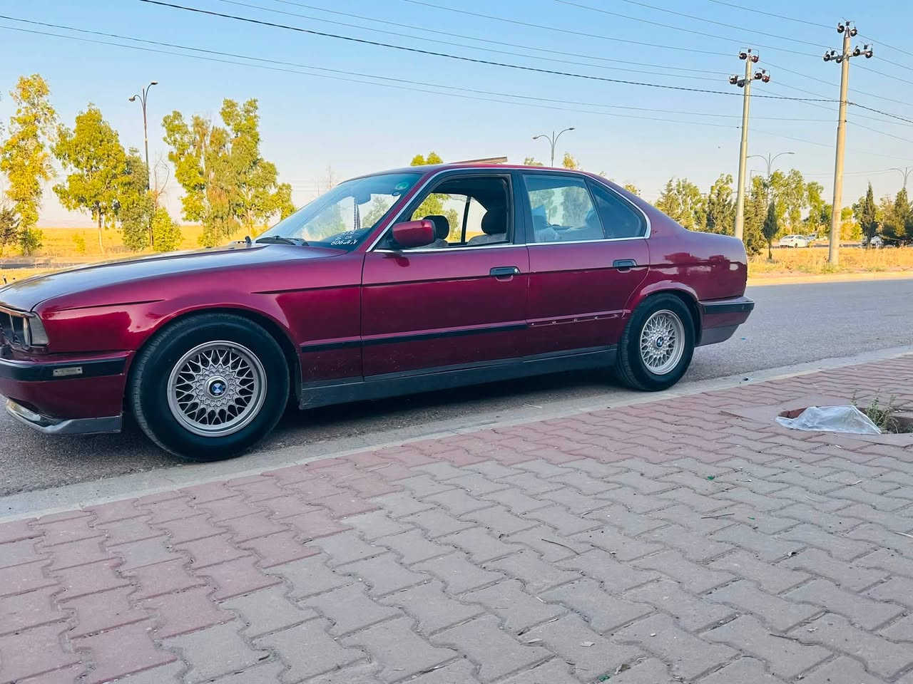 سڵاوی خوا بیەم  ٥٢٥ کەپس ئۆتۆماتیک مۆدیل ٩٢ئاڕمی سلێمانی تاخم پێشو دوای تازە داگیراوە چوار تایەو ویل لۆکی لەسەرە پاتریو پلاک و کۆیل تازەیە مرزبووت ٣٨گڵاو مەجالێ برایانە یەک چەمەلەغ دواوە کەڤەری گۆڕاوە *********** ئەدمین 🤍
