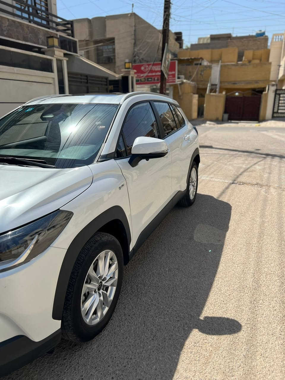سلام عليكم
تويوتا كورلا كروس 2024 وارد صيني

السيارة مكفولة من الصبغ او البارد

رقم بغداد السيارة

المواصفات

داخل جلد احمر

بصمة كشن كهرباء

4 كاميرات السيارة

رادار ، فتحة ، تبريد قطعتين 

ماشية 43 الف كيلو

سيارة مكانها بغداد

للاستفسار ***********
