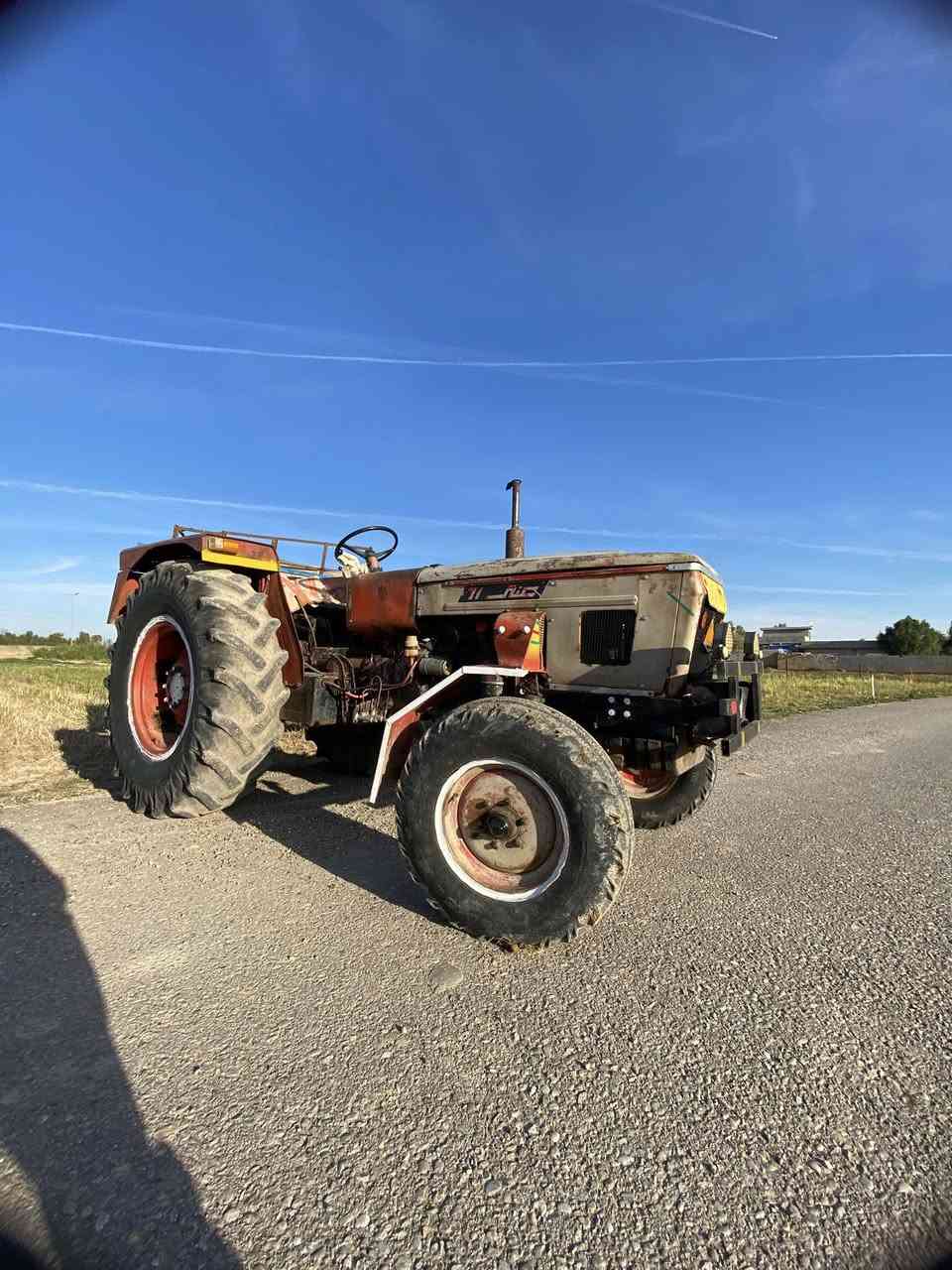 للبيع عنتر موديل 86كير محرك  بمب بريك  سايد بريك شغال  كهربائيات اشاير رباعي شغال جهاز خير من الله رقم وسنويه بدون  تحويل  مكاني ديالى قرةتبه ***********
