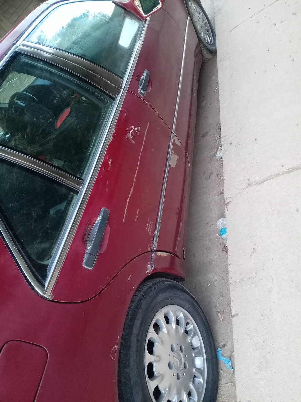 مارسدس شبح طرف ثالث بسمي اسوي وكاله فقط محورة بطة مكاني بغداد الدورة بيع او مراوس سعر ٣٣ وبيها مجال ***********
