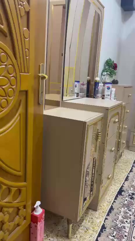 استعمال قليل مصارلها سنه
‏***********‏
