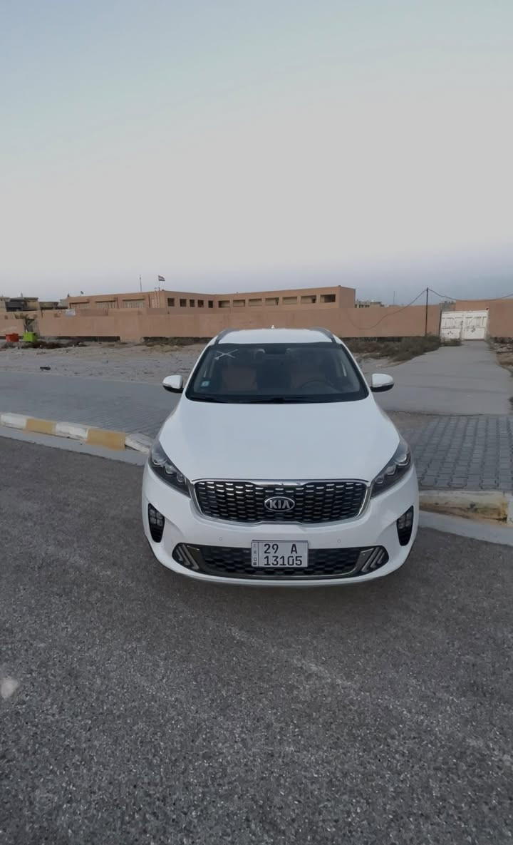 سلام عليكم
اللبيه كيا سورنتو مديل ٢٠٢٠ ماشيه ٧٩ الف
خليجية كفاله عد خسفه بل جنطه موضح بل صور.  وال سونار موجود. مرقم واسط مكانه واسط 
جاهزه سياره من كلشي 
فول مواصفات
بصمه 
شاشه
كأمره 
حساس أمامي خلفي 
سبعة راكب
سته سلندر
ويل نيكل 
الداتت
كشفات 
ليت زنون
جلد 
كشنات كهربائي ثنينه 
جنطه كهربائيه 

أي استفسار 
***********
كأمره
