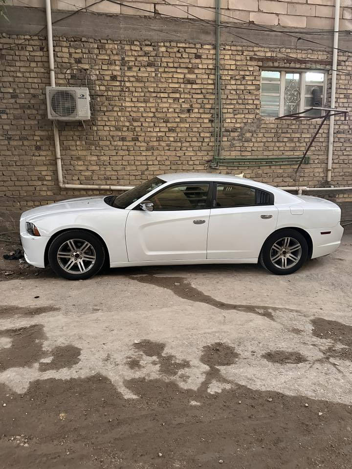 جارج موديل 2012مكفوله من الضربه لو ن ابيض بيها الباب الأمامي نص صبغ الاستفسار ***********
