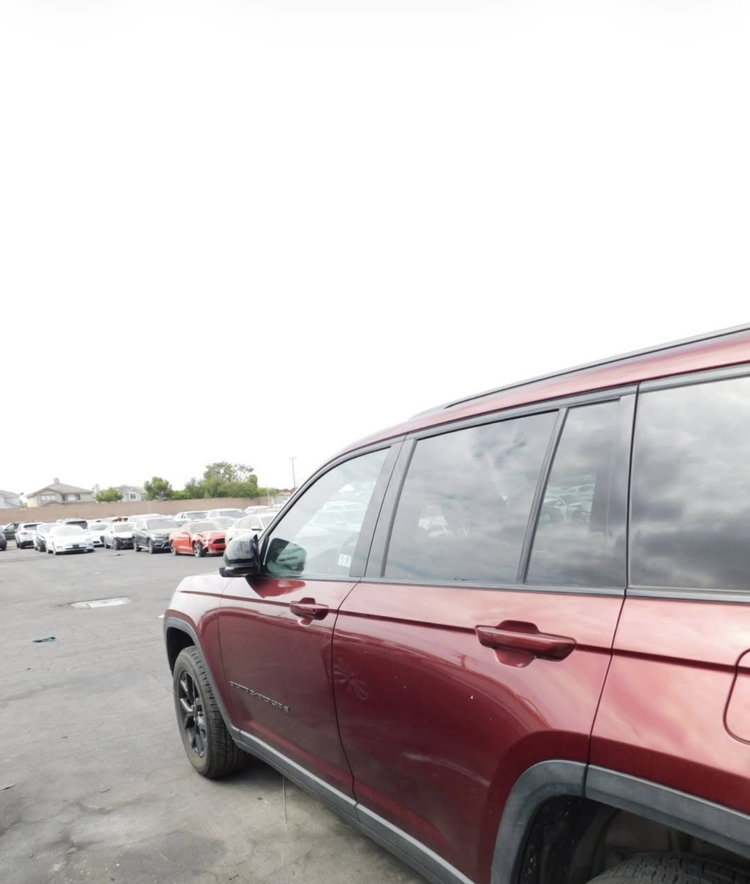 السلام عليكم
جيب بلاك توب موديل 2024

السياره حالياً بالاردن حادثها مثل ما مبين بالصور فقط دعامية وتاير حدادة 
تفيد اصحاب #كتاب_الشهداء 
مكاني بغداد لتواصل أو معرفة السعر عن طريق الواتساب 
***********
