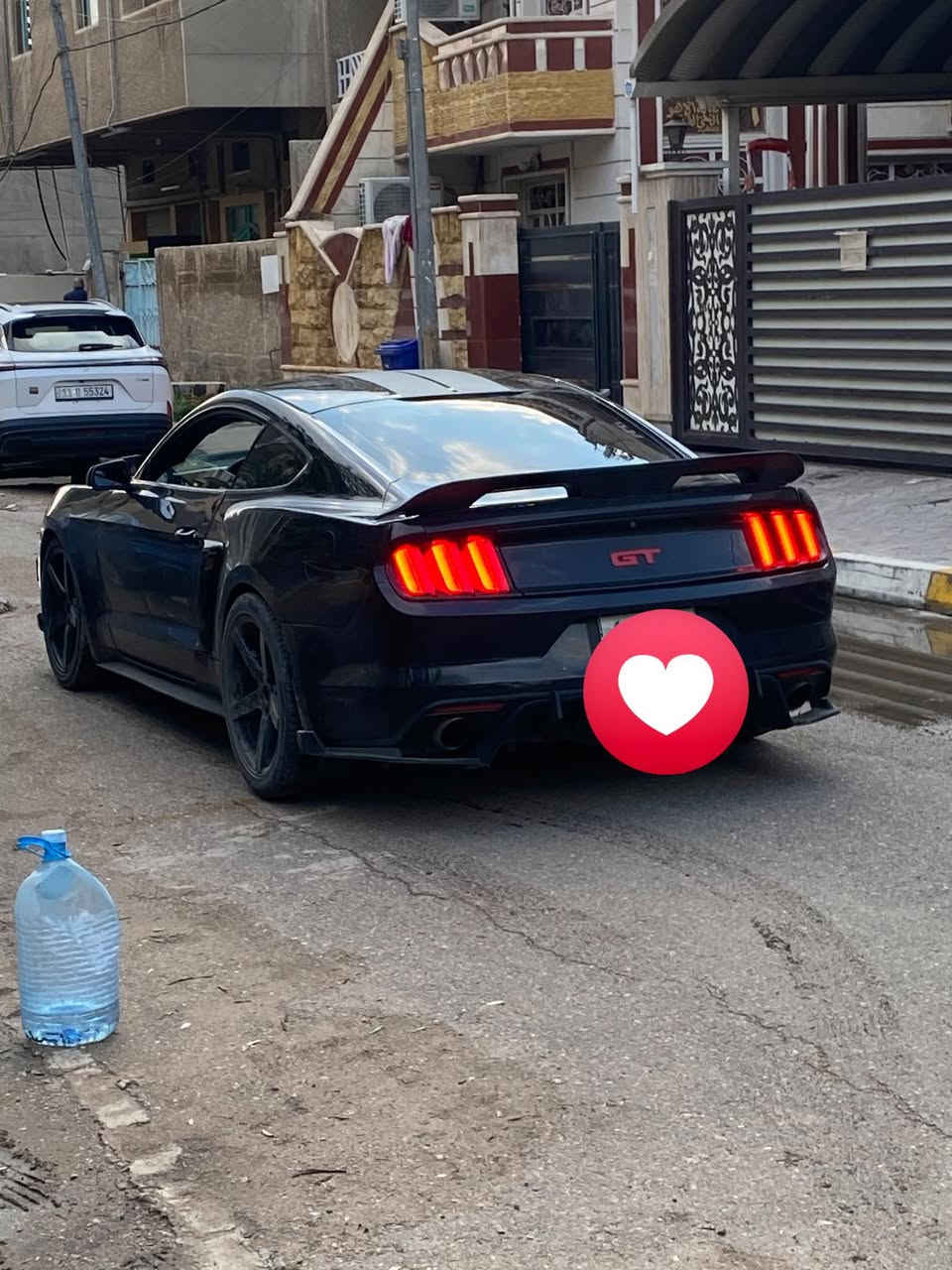 السلام عليكم للبيع موستنك موديل 16 3700 V6 صبغ حزام  بنيد مبدل شيلبي ودعاميه شيلبي  سبويلر ودفيوزر GT  عليها دبات روش فصله وطلقات رقم أربيل باسم شركه تحويل او وكاله مضمون السعر 133 وبيها مجال بيها نواقص بسيطه جدا  مكان السياره بغداد الصالحية 
***********
