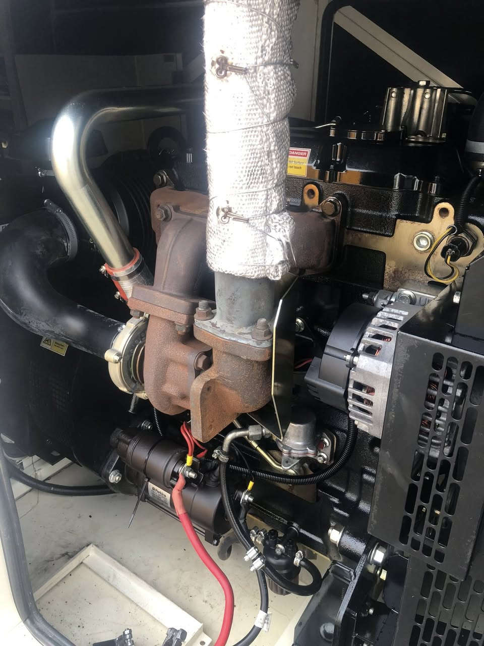 سلام عليكم
مولدة بيركنز كاتم تكسان 
67 KAV كاتم ساعات قليله مشتغل 
***********
