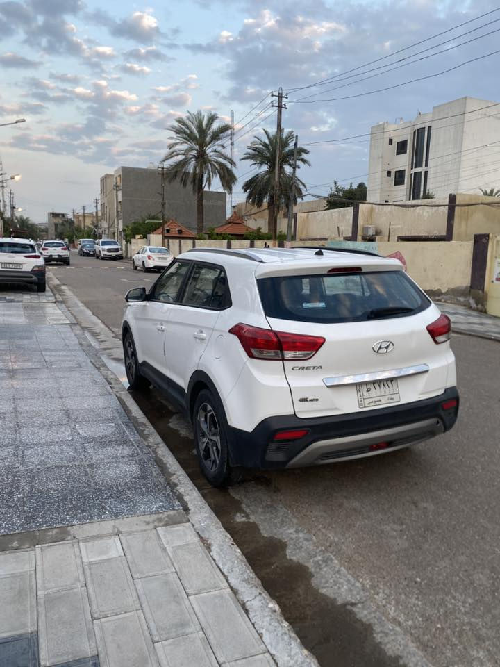 السلام عليكم

كريتا 2020 للبيع خليجي

لون ابيض
رقم بغداد بأسمي 
محرك 1600 دوش

مكفولة من الصبغ والحادث … بيها بارد بالباب قليل جداً ورصعة بالصندوك وملاحظات بسيطة

ماشية ٤٤  الف كم

ويل كب  - فتحة سقف- لايت زينون + دبل كشاف- لايت متحرك مع الاستدارة - تبريد قطعتين - راديو مسجل شاشة 4K - زوج تايرات جديدة- باتري جديد-
جاهزة من كلشي 
المواصفات الباقية معروفة
السعر 148$ مجال بسيط 

للاستفسار 
***********
د.محمد

بغداد- حي الجامعة
غير متواجد عالنت
