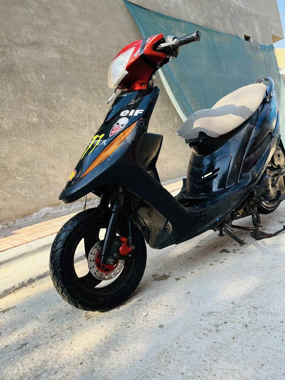 ماكس عدله للبيع نضيفه كلش مكينه مفتوحه السعر 350 وبيه مجال مكانه كربلاء طويريج ***********
