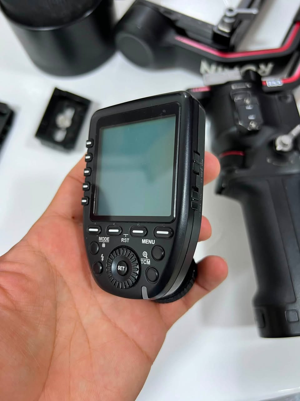 ‼️‼️للبيع‼️‼️
اضائه ad200pro جديد لوك 
وتركر سوني Xpro ايضا جديد
وبطارية ماركة Caisi ايضا جديدة وعمرها طويل اخت الاصلي👌
للتواصل مباشرة 
*********** واتساب ايضا 
***********
