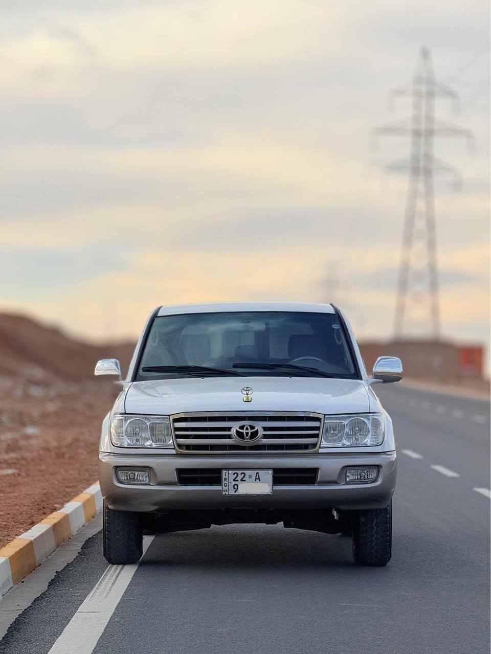 مۆنیکا ٢٠٠٢ رەقەم اصلی 
مواسەفات ٣ روبع ناو زەرد
گێڕ و مەکینەو اکسلی بە شەرت
سەنەوی نوێیە نە ناوی خۆمانە تحویل بە شەرت
دوو پارچە و پەڵەیەکی سبوخە بێ ناو
چوار تایەی نوێیە 
*********** كويسينجاك, أربيل
