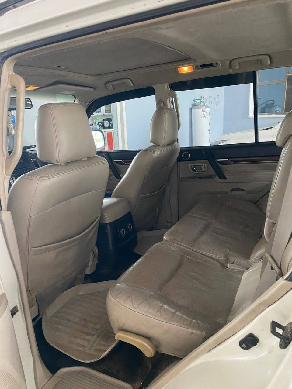 سلام عليكم للبيع باجيرو حبتور 2008
***********
