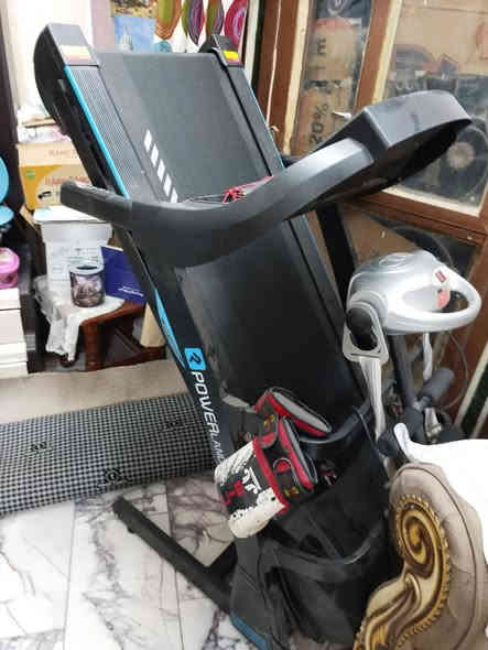 سلام عليكم
جهاز جري درجه اولى ماركه باور لاند ثكيل استعمال  قليل وزن 140 كيلو 
السعر 400 وبي مجال بسيط
عنوان بكرلي 
***********
يارزاق
