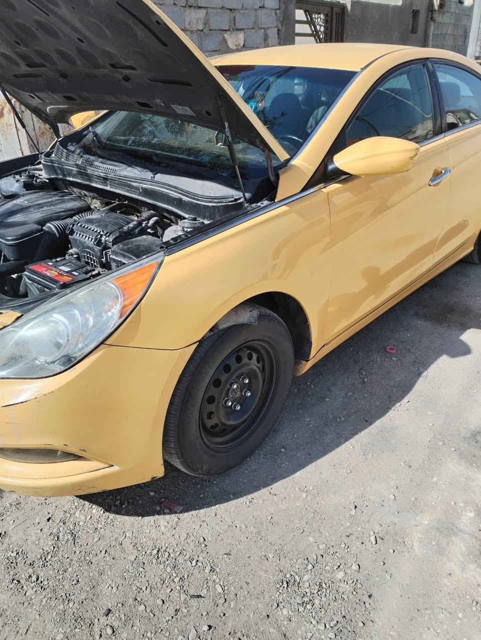 سلام عليكم مديل 2011امريكي حادثها جاملغ وبنيد جاهزه من كلشي وحلوه تخم تاير باتري كير مكينه سياره مال شغل عضمتها حلوه يرادلها بس صبغه رقم بغداد شرط التحويل مكلف بلنشر ***********.     السعر 78
