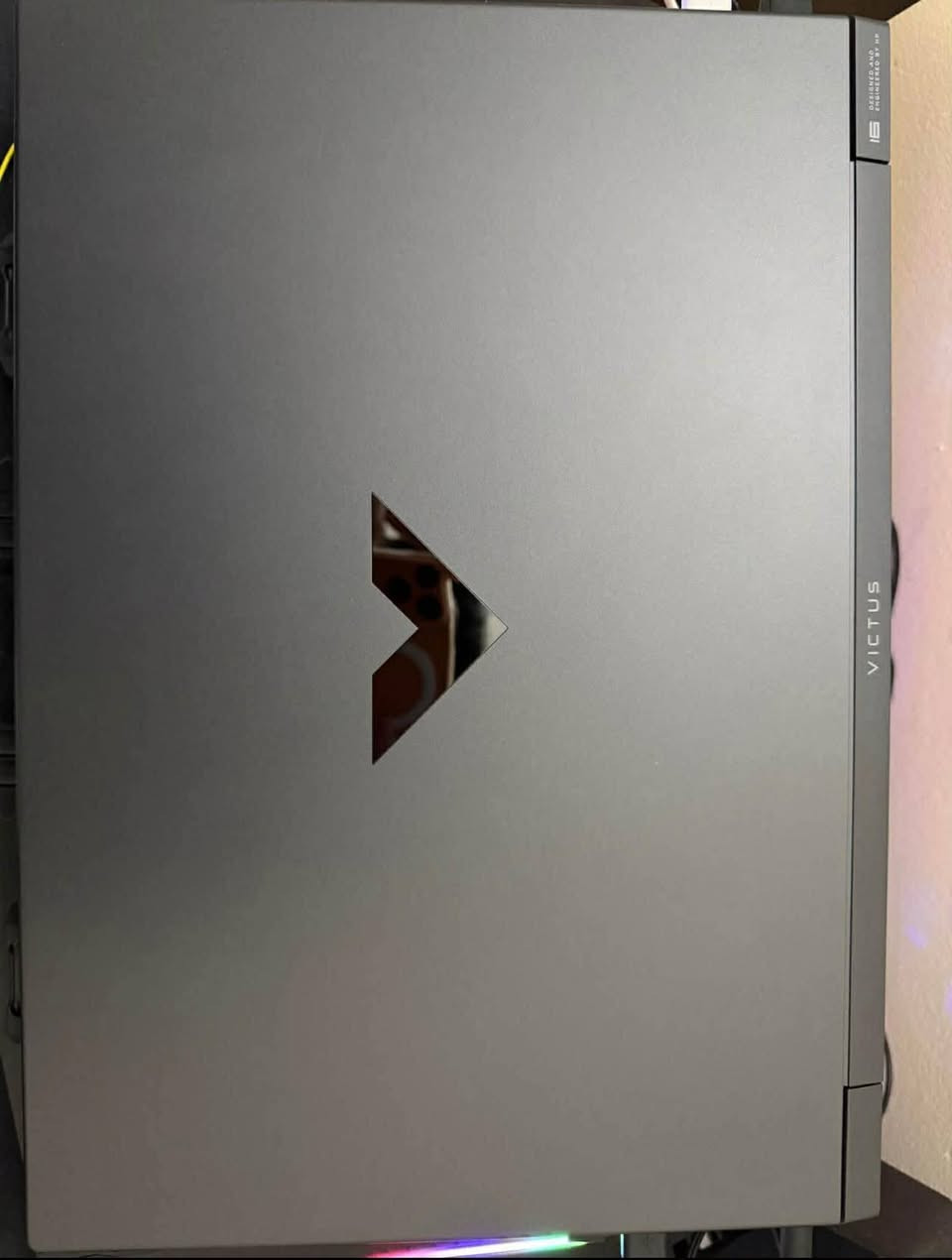 سلام عليكم لابتوب للبيع سعر 1650 وبيه مجال مستخدم 6 اشهر
Hp Victus 16
Cpu: Ryzen 7 - 8845HS
 GPU: RTX 4070 8GB 120w-140w
Ram: 32 DDR5
Hard: 1 Tera SSD NVME
Display: 16” FHD 144hz

واتساب ***********
