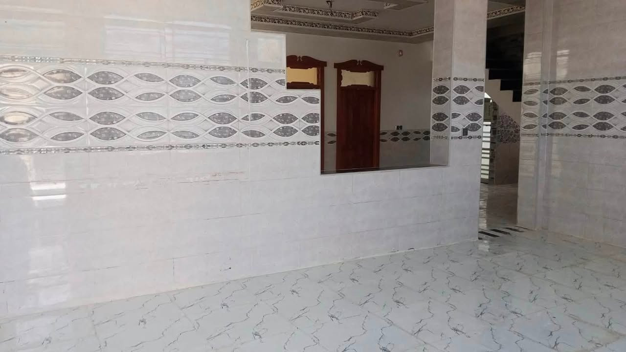 بيت للبيع المساحه 200 ركن شارع 20 طابو زراعي سند 25 مشمول بالتطويب معامله بيه مكانه خلف سياج المطحنه شارع الصب عمود 314 نجف مقابل ملحق الغدير البناء غرفتين وصاله ومطبخ وكراج سياره وصحيات داخليه وخارجيه واستقبال البناء صب اساس وسقف طابوك جمهوري الخدمات مي كهرباء وطني مولده ذهبي خط انترنيت ضوئي
*********** واتساب أو أتصال
