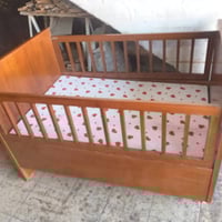 جربايه طفل صاج تزكام مستعمله وتتفصخ  طول متر و33 سم عرض 85 سم السعر 90...