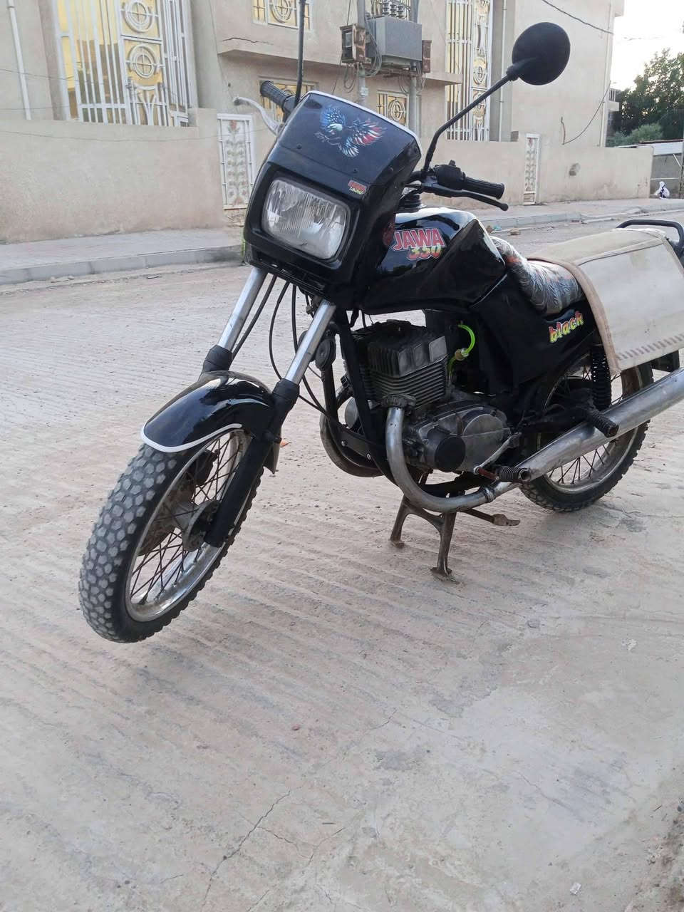 السلام عليكم دراجة جاوه للبيع نضيفة المكان السعر ٨٥٠ كوت الرقم ***********
