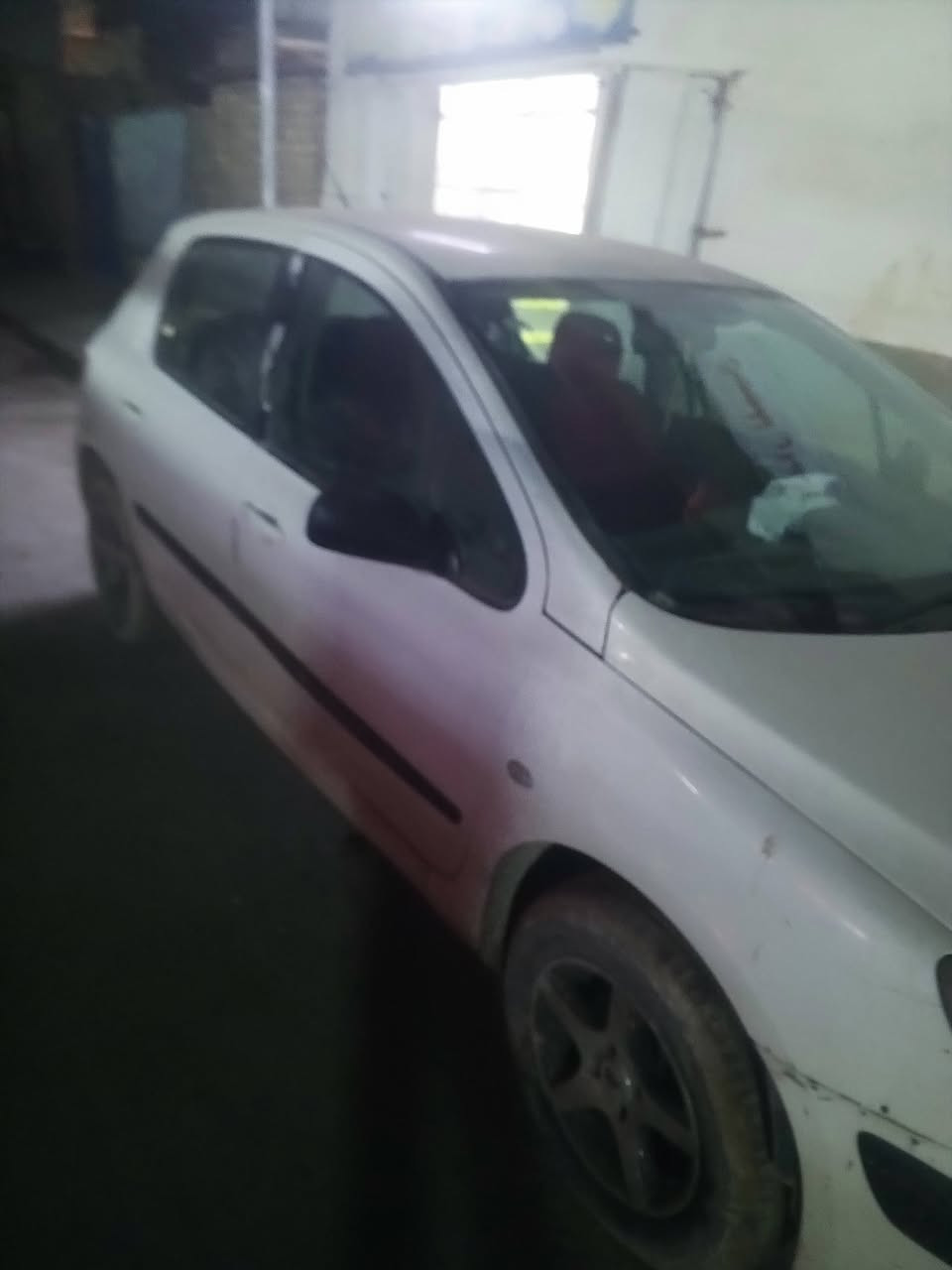 السلام عليكم للبيع سياره محوره كورلا السعر38 بغداد المدينه تبخير قليل بالماكينه جير اوتوماتيك،‏‪***********‬‏
