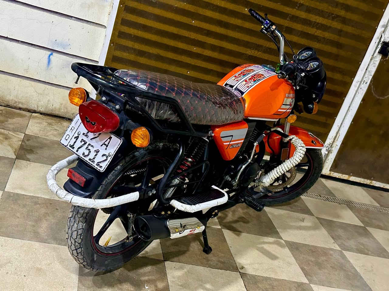 السلام عليكم 
دايوان نفخ 
موديله 2022
مرقمه انكليزي - كريلاء
تحويل باسم المشتري
مكاني بابل مركز (حله)
***********
***********
