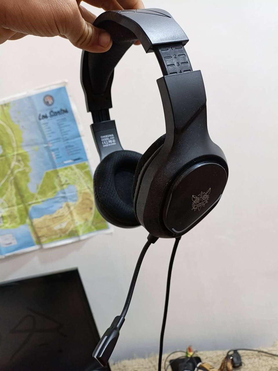 يالله غراض pc للبيع كلهن شغالات وضمان شرط الفحص
شاشه سامسونج 24 حجمها هرتز 75 الاستجابه 1. ms
كيبورد ميكانيكي الاصلي 
ماوس ايضا الاصلي 
ماوس باد rgb 
مكسر صوت 
مايك احترافي + ستاند مايك الاصلي 
سعر الشاشه 100 الف 
سعر الكيبورد 35 الف 
ماوس باد 10 الالف 
ماوس 25 الف 
مكسر الصوت سعره 15 
مايك والاستاند مالته 35 الف 
سماعه احترافيه سعرها 25 الف 
مكاني ناصريه ويوجد توصيل لكل المحافضات ***********
