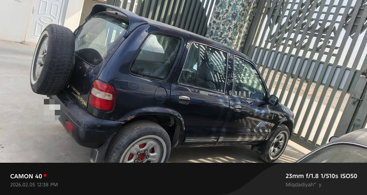 السلام وعليكم
كيا اسبورتج موديل ٩٣  . 
مكينه ٢٠٠٠ بلادي. 
رقم بغداد الجديد مميز 
سيارة بلادية مكفولة من الصبغ والضربة بيه بس خياس بهلال موضح بصوره مدوشمه الأرضية جلد 
سيارة جاهزة اي نقص مابيهة 
تايرات جدد وصدر جديد كهربائيات كلهة شغالة 
السعر ٣٨ وبيه مجال قليل. 
العنوان ديالى. المقدادية 
‏‪***********‬‏
