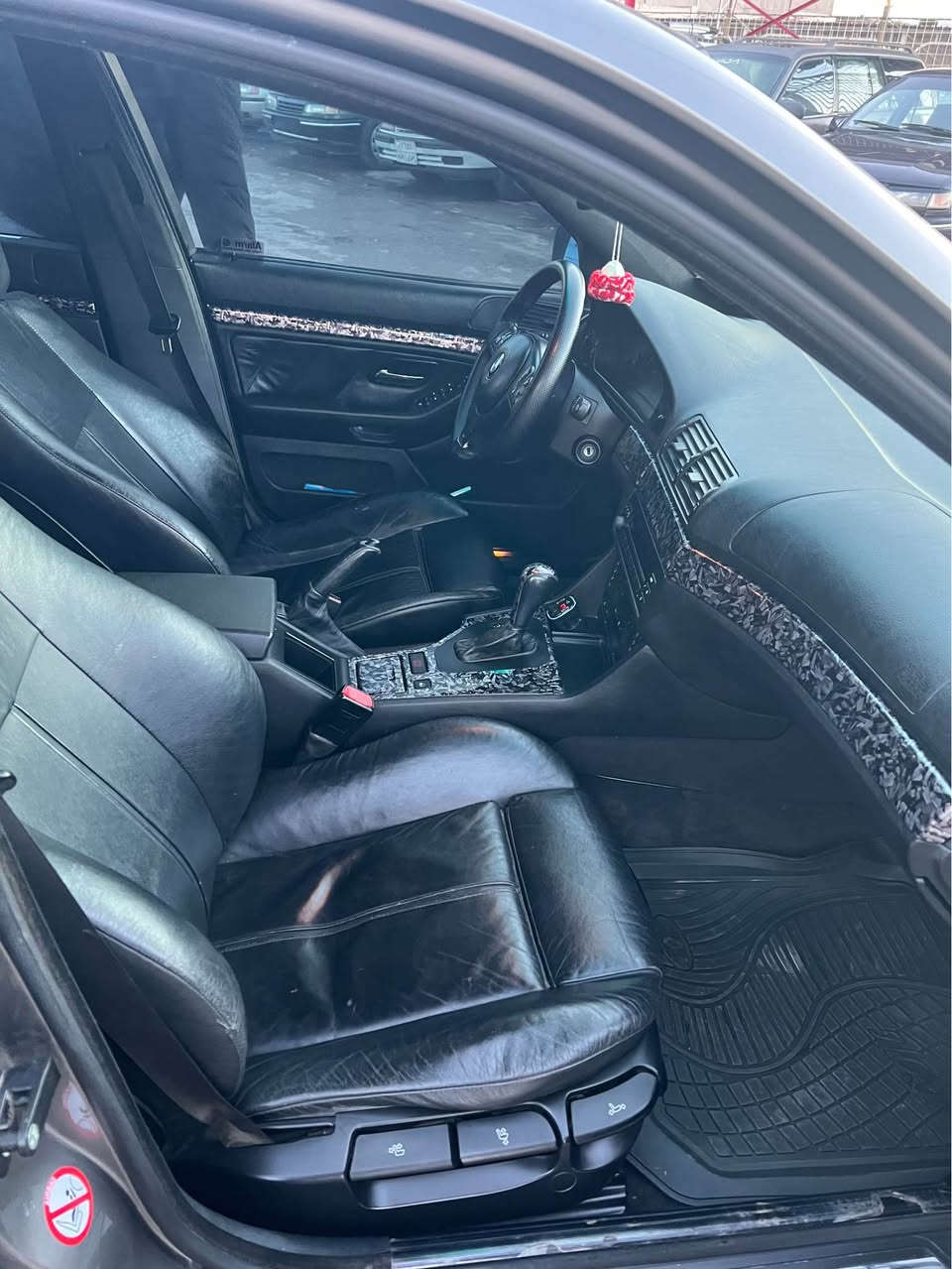 بنافي خودي مه زن و دلوفان
سياره  شني داخلبي  تازه داخلبي
 
bmw سياره شني يا داخلبي
موديل ٢٠٠٢
حجم٥٢٥ 
سياره جديد جديد 
رقمي بو رقمي بشرت. 
حمي تشت بشرت
ده ين دزين برين قولبيين دعم بشرت 
سبخ سقف و حيزام بشرت. 
غرامات منافيست بشرت 
كيرو مكينه بشرت 
سياره ما شاء الله ديتنا وي دياره. جديده
دينارك مصرف تيدا نينه   
سعر (٩٠) ورقه  
مشته ري نه بي ازعاجي نه كه
☎️(***********)☎️ زاخو, دهوك
