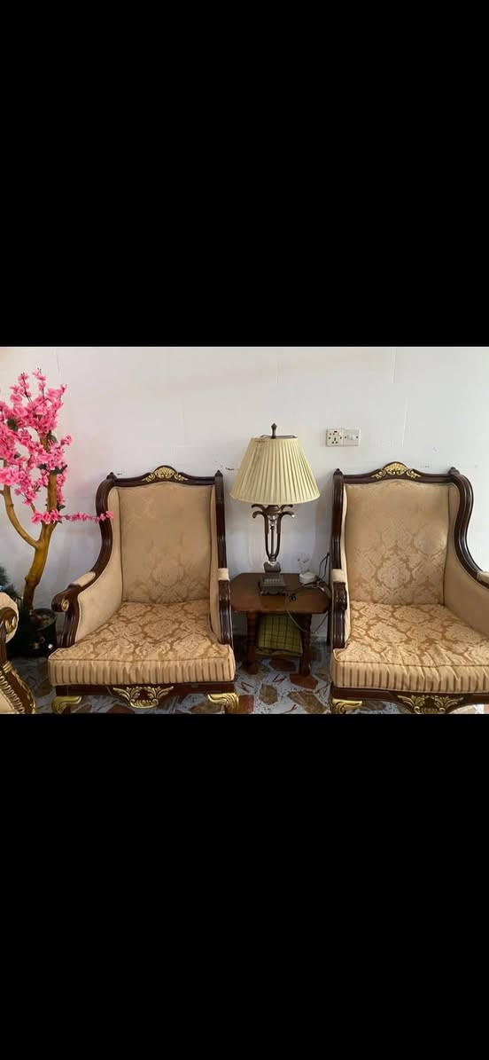 تخم 10مقاعد  نضيف كلش 450


**إذا كنت صاحب هذا الإعلان وتريد حذفه لأي سبب، رجاءا أرسل رسالة إلى الدعم الفني**