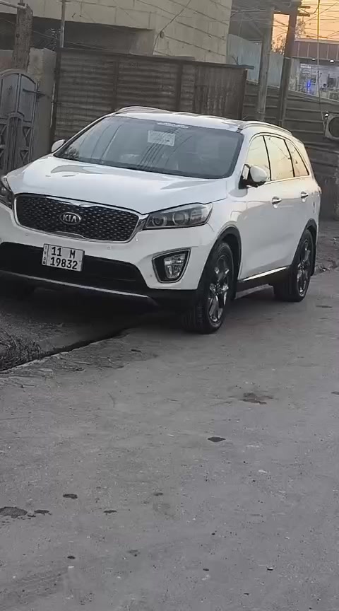 السلام عليكم 
سورنتو 2016  خليجية الشركة الدولية
رقم بغداد  دولي هزة جديدة باسمي شخصياً
6سلندر 
7راكب
3قطع تبريد
بصمه وابواب
مري شفط 
بردات بلادي
حساس امامي خلفي
كامر خلفيا
لايت زينون
بك لايت LED
السيارة بالواقع احلى من الصور مناقصها برغي دينار متصرف عليها
كير مكينه بلادي على وضع الشركة سبانة ماممدود علي
السعر  مكاني بغداد  للاستفسار ***********
