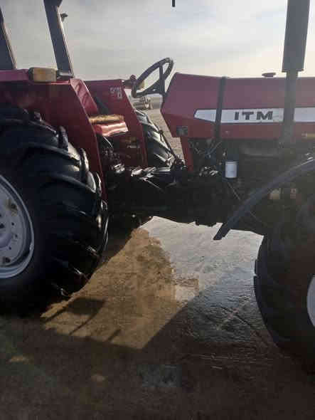 السلام عليكم تركتر ايراني للبيع موديل 19شرط لا تنقيص ولا تبخير تايرات جدام جدد جاهز للشغل السعر 125$ ***********
