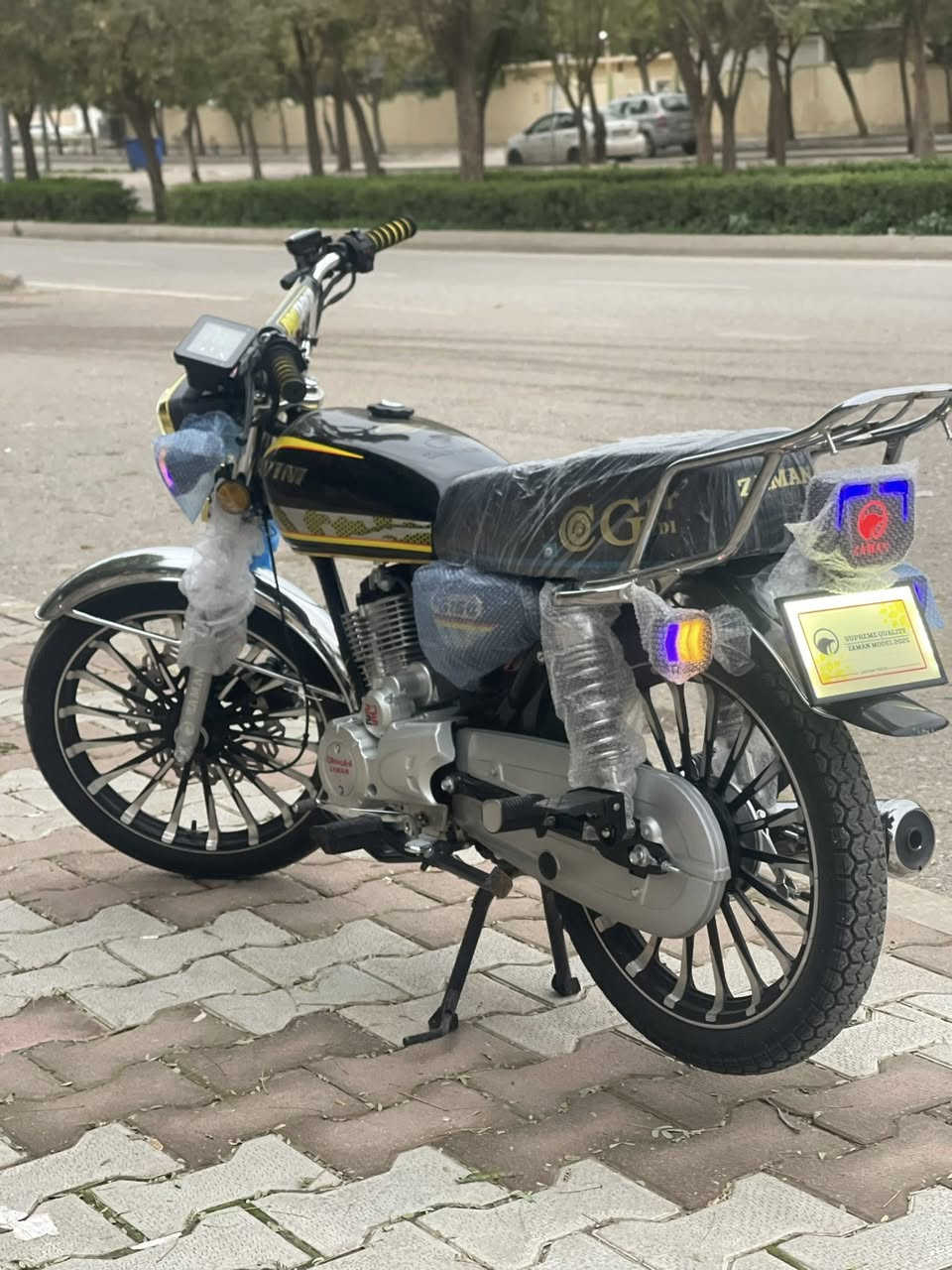 سلام عليكم شباب عندي هاي دراجه للبيع اي ستفسار على هذا رقم ***********
