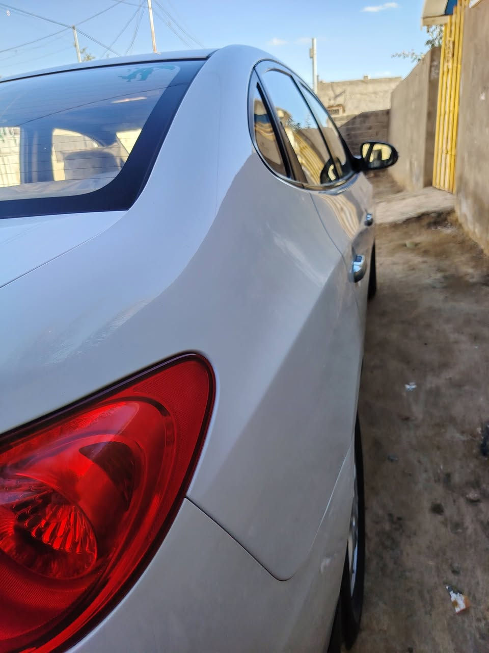 النترا للبيع مكفوله كفالة عامه 
تخم تاير 
رقم بغداد مشروع وطني 
موديل 2011
بأسمي 
مكان السياره الديوانية الحمزة 
مكلف بالنشر 
الاستفسار الاتصال على 
***********
