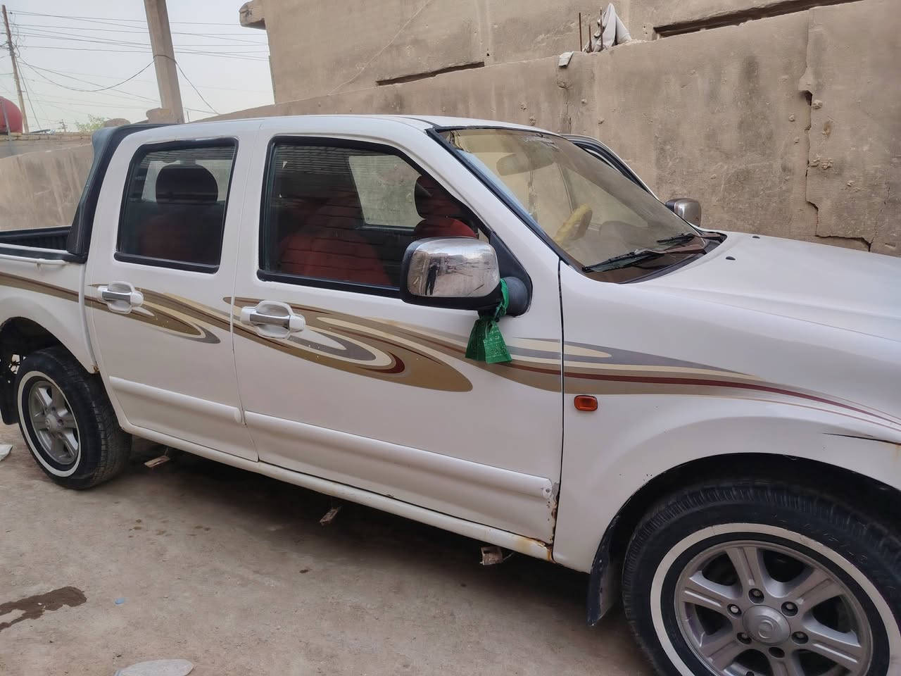 سلام عليكم 
سيارة بيكم اكريت وال موديل 13 
سيارة جاهزة علة اخير حباية برغي ما نقص بيه جديدة او حلوة محرك كير شرط بل جيس اسبانة ما امخلي عليه مكفولة
او شرط تحويل ثاني يوم
سيارة مال جناي او عله ايدي ما متعوبة
سنويه صاقطة اني اصفرلك السنويه او اداورهة ثاني يوم اله ابيع
السعر 60 او بيه مجال قليل 
الرقم   *********** يجود واتساب 
مكان السيارة بابل قضاء القاسم عليه السلام
رجائن الموشراي لا يتعبني او يتعب روحة
