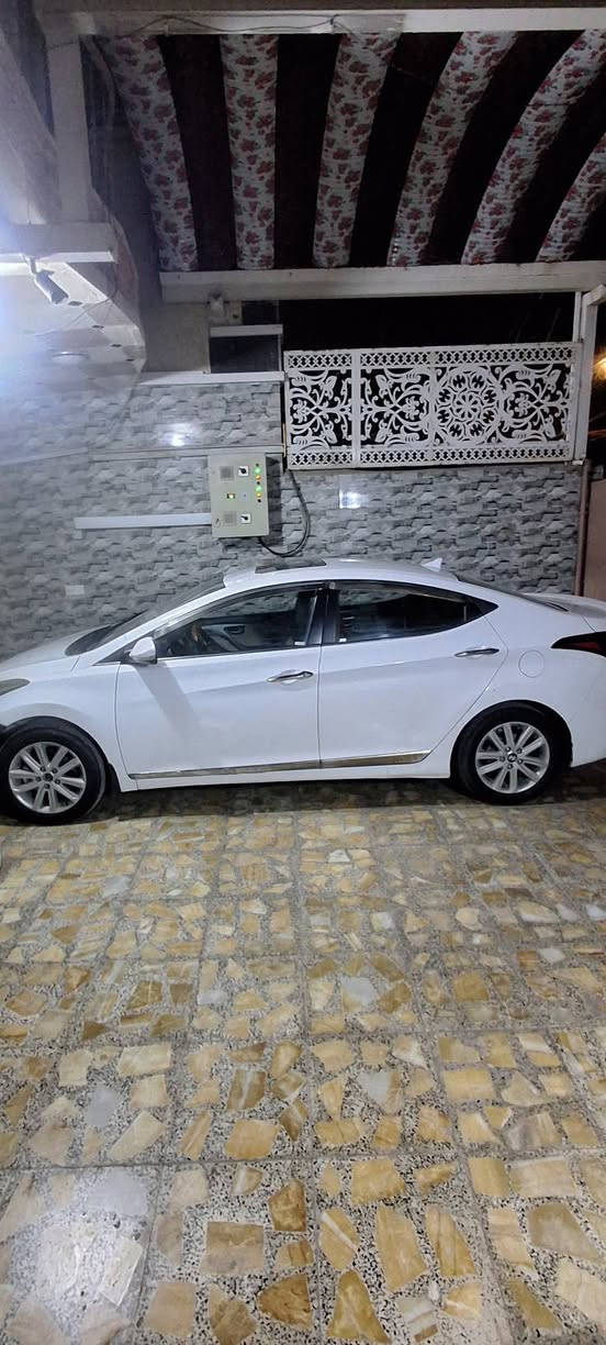 السلام عليكم. مكلف بالنشر
النترا وارد خليجي موديل 2015 
ماشية 150 الف 
صور السونار بالمنشور
المكان الشعب بغداد
السعر 105$
الرقم:-***********
