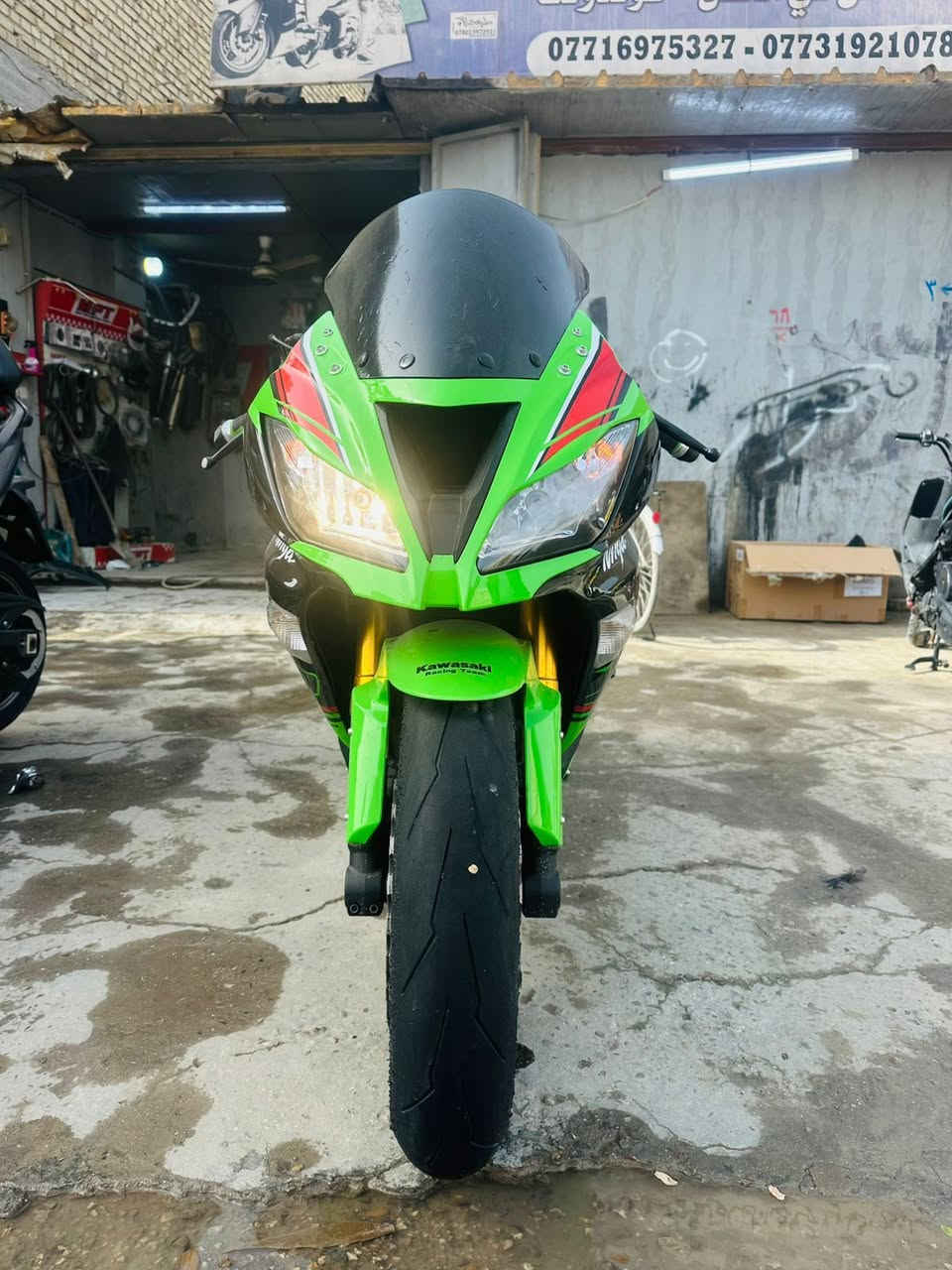دراجة نارية نوع كاوسكي نينجا جديدة محدثة ٢٠٢١ شغالة شي بسيط شغل واطلع برغي متضب بييهه وكللشي متصلح بيهه السعر ٧٠ ورقة قابل للتفاوض ***********
