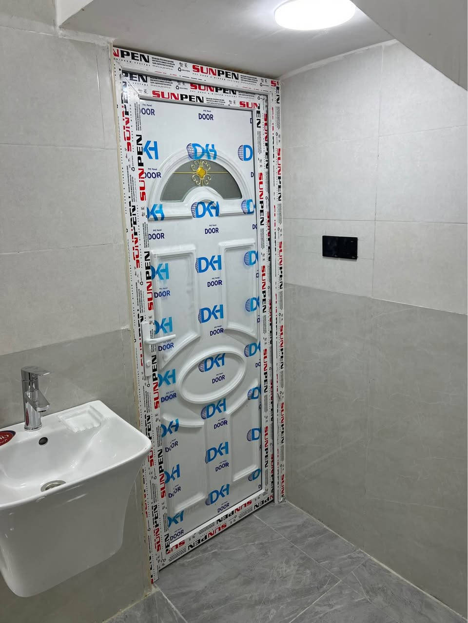 السلام عليكم مشتملين البيع 🏯
المساحه 100 متر + 100 متر 
المكان منطقة حي الشهداء خالف السادين 
ابناء حديث و جهاز السكن 💎
جميع الخدمات متوفره ماء 💦 كهرباء ⚡️ 
الشارع 🔟 
الاستفسار ع الرقم *********** عمارة, ميسان
