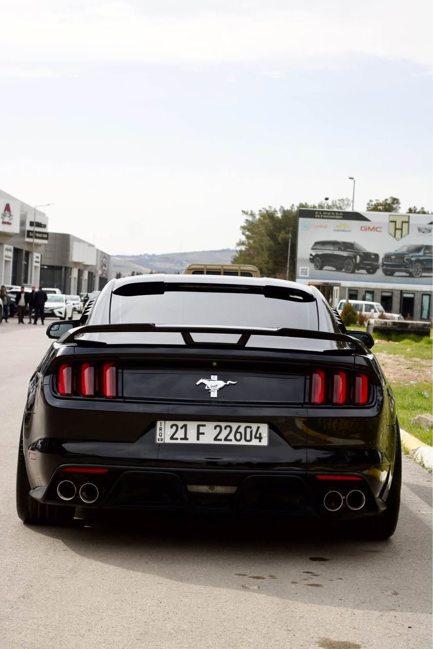Ford mustang 
V6
Engine 3.7
٢ پارچە و نیو بۆیاخە کەمێک ناوی گرتووە 
فول مواسەفات 
بەسمە
شەغال
گێڕ سوکان
گێر ئۆتۆماتیک
شاشە و کامێرا
مەکینە و گیر بەشەرت نەکراوەیە 
سەنەوی تازە
نرخ ١٤٧$
*********** السليمانية, العراق
