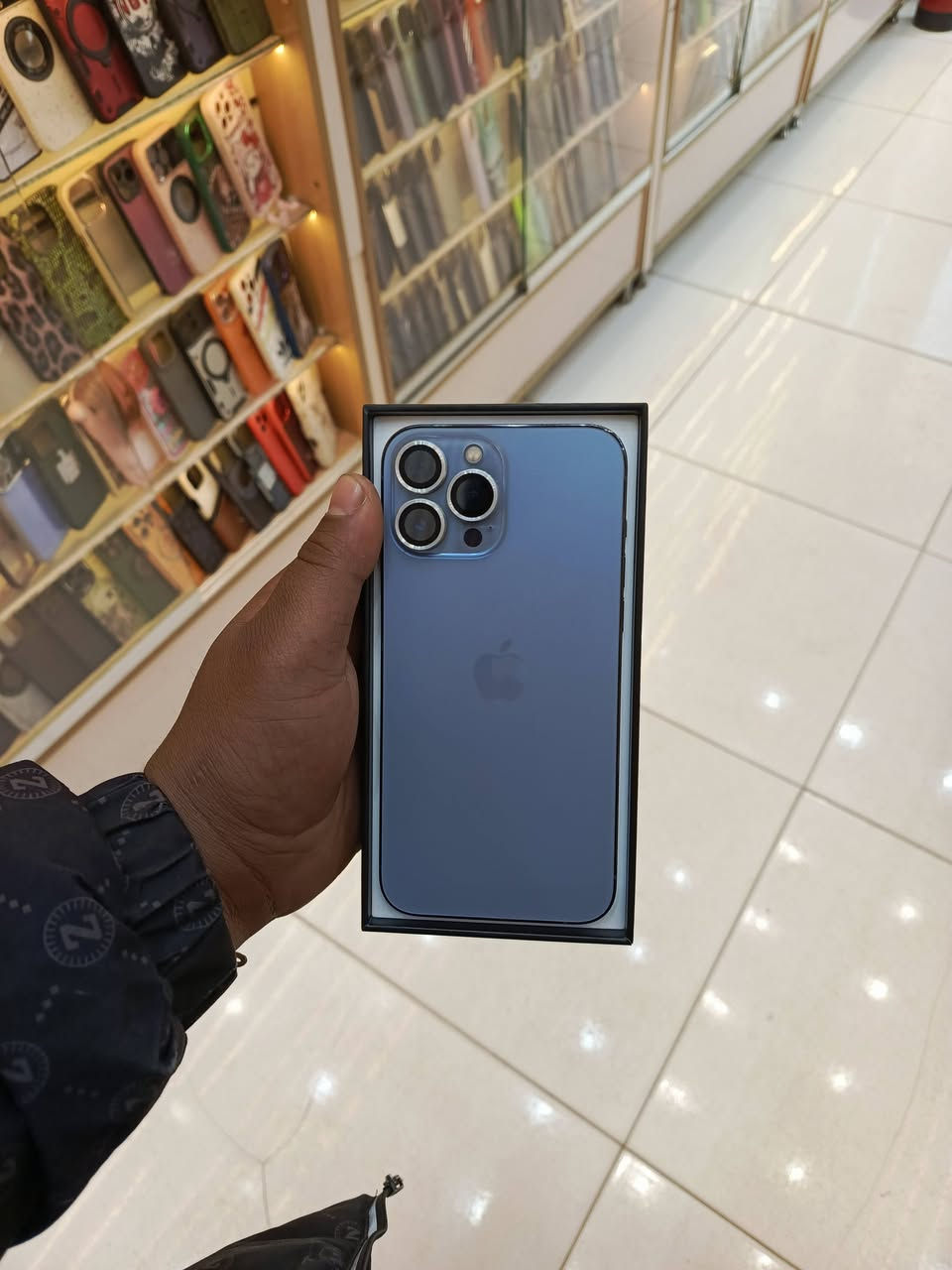 السلام عليكم ايفون 15بلاص ذاكرة 128 بطارية 🔋88سعر خاص أو الاتصال عل الرقم***********
