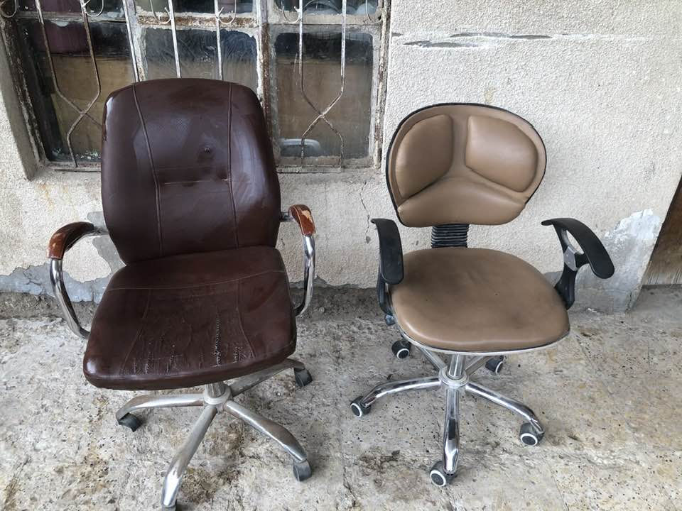 امياز مكتبيه سعر الميز ٩٠ الف 
سطحه سعر الواحده ٩٥ 
كرسي مكتبي سعر الكرسي ٤٠ الف 
كرسي جلد ٢٥


**إذا كنت صاحب هذا الإعلان وتريد حذفه لأي سبب، رجاءا أرسل رسالة إلى الدعم الفني**