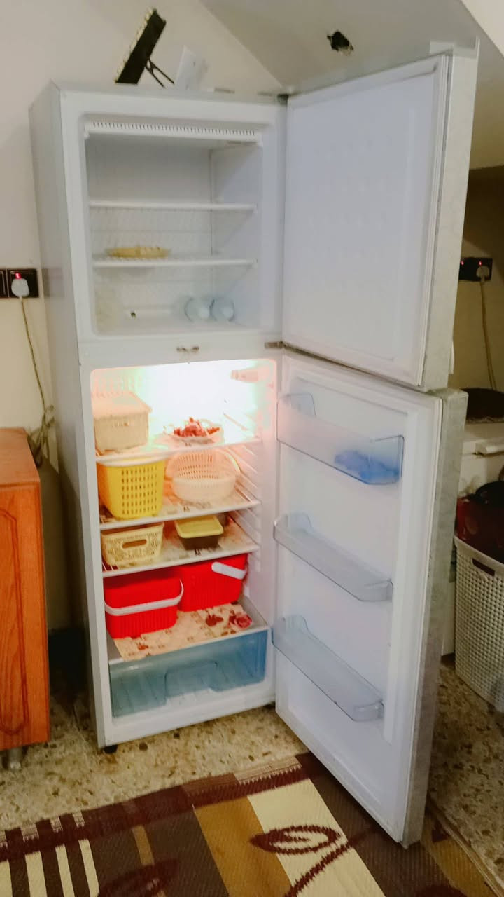 السلام عليكم غراص للبيع كله جديد العنوان بغداد المشتل رقم ***********
