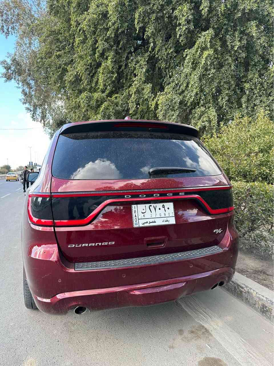 دودج دورانگو RT VIP (2022) ❤️🔥
⭐ فول مواصفات
🚗 ماشيه 45000 ميل

⚙️ المحرك HEMI 5.7 لتر V8
🛋️ كشنات شامو + جلد منفصلة
📱 شاشة كبيرة تدعم كار بلاي وايرلس
🔌 شاحن تلفون ماك سيف وايرلس
🔊 سستم صوت فاخر الباين
🚪 باب خلفي شفط (Power Liftgate)
♨️ تسخين مقاعد أمامي وخلفي + ستيرن
📟 حساسات أمامية وخلفية
🧵 دشبول كاربون فايبر بخيط أحمر دبل
💡 إنارة مخفية داخلية Ambient Light
🗣️ نظام ألكسا Alexa Built-in
⚡ نظام توفير الوقود + سبورت مود
🪞مري جانبيه تحذير مسار و تدفئة
✔️ حالة السيارة: حادث جاملغ فقط بدون إيرباك ومكفولة شواصي والغد 100%
بيها تكحيل اصبع بل باب الخلف الصدر و بيها تكيل بل تكمه اصبع واحد  مال نقل بل حاويه وتكحيل بل جاملغ الامامي 

السعر: 32,000 $ بيها مجال
مكان تواجد السيارة: بغداد
رقم صاحب السيارة: *********** بغداد, العراق
