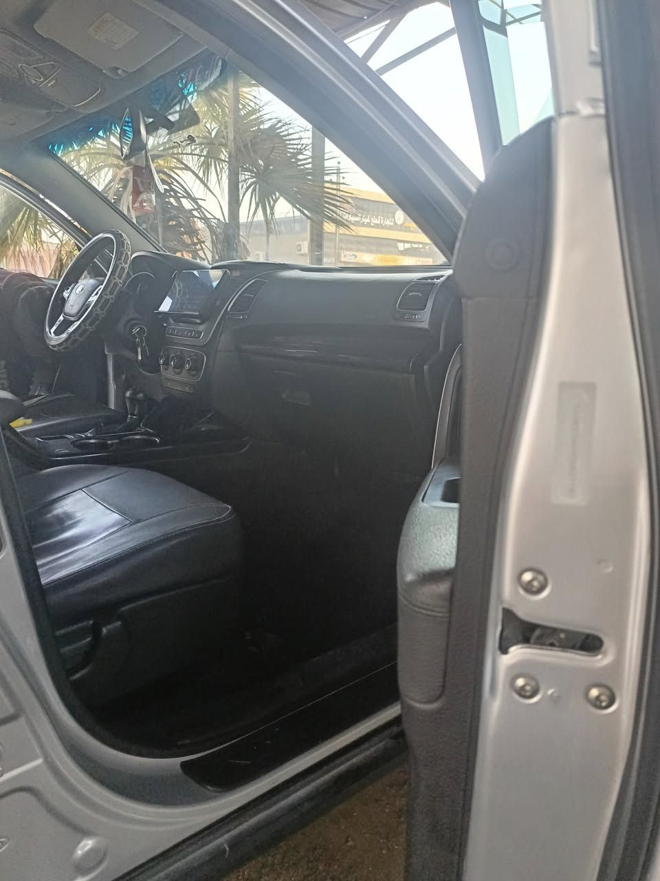 السلام عليكم سورنتو موديل 14وارد امريكي بسمي تخم تاير جديد حادث بس بنيد مصلح عله باردودعاميه فقط بالامارات قبل دخول للعراق رقم بغداد كير مكينه مكفوله ليبر واحد مثل ماموضح بالصور تحكم ستيرن شاشه تدفاء كشنات تبريد اربعه قطع اربعه سلندر ويل كب مثبت سرعه سياره جاهزه رقمي ***********/***********
