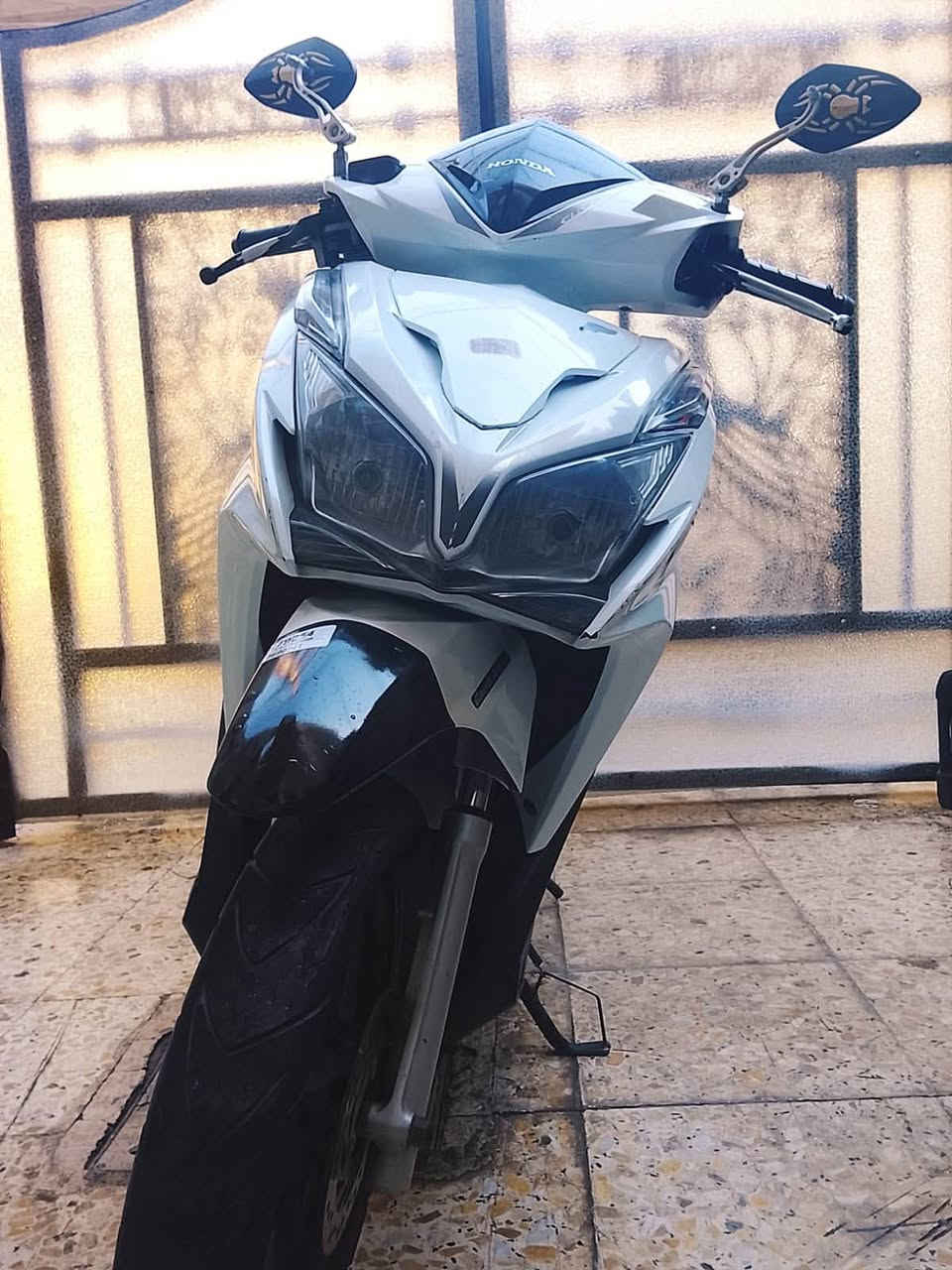 ‏دراجة Honda ياباني للبيع مست كهربائي حساس ازدحام محولة 125 السعر1300 بيها مجال مناش sir sir***********
