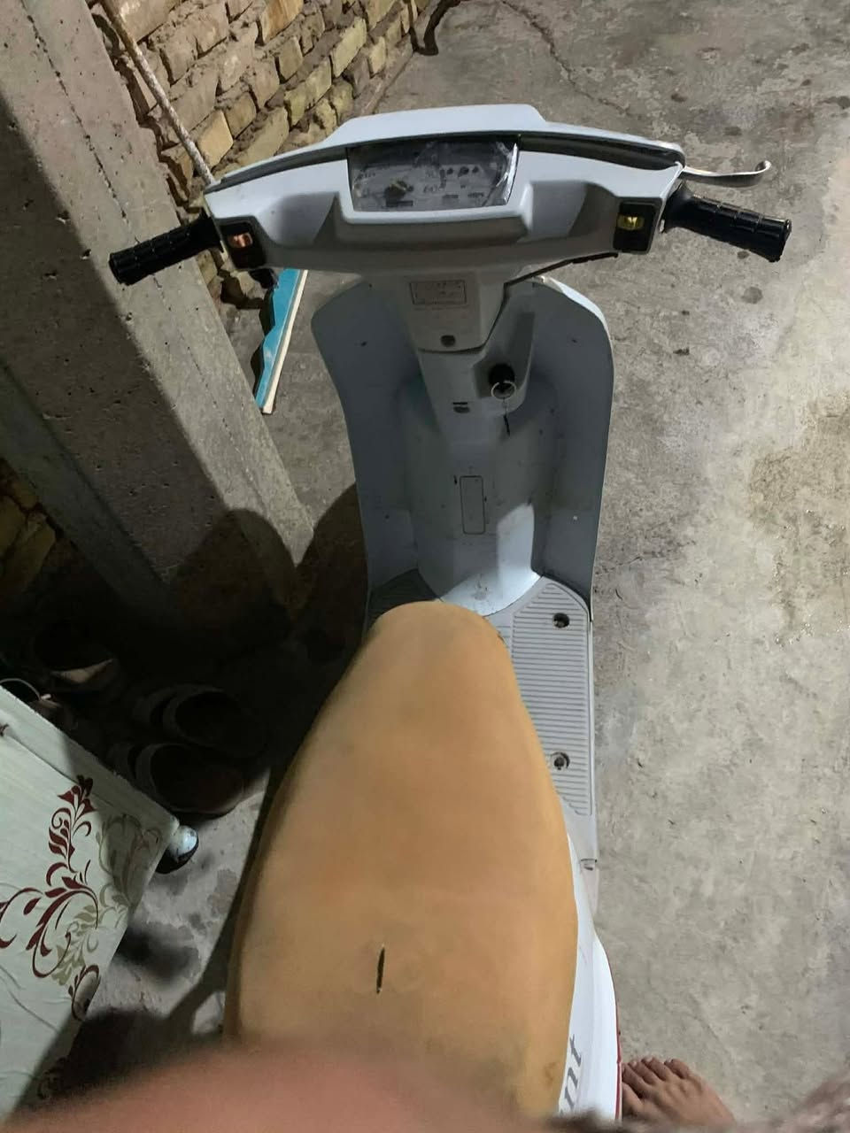 السلام عليكم للبيع دراجة ياماها منت الدراجة رمبة المكينة ما مفتوحة شرط تقبط سكليتر وتمشي إذا صاحت شتريد انطيك الدراجة كلشي ما ناقصها بس حط بانزين وامشي المكان ديالى جديدة الشط البوعلكة ### الدراج مال رمبة ياباني اصل وفصل*## السعر 165
#يوجد مراوس دراجة بطة 
للاستفسار خاص أو على الرقم التالي
***********
