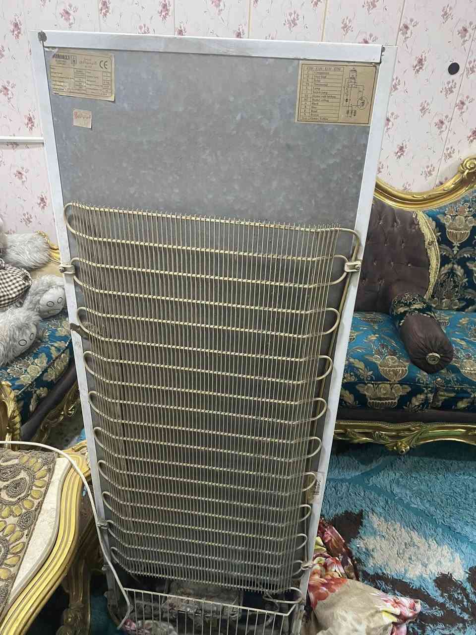 ثلاجة مستعملة شغالة 100% ماطور اصلي مكان بابل سعر 105 الف وبيها مجال
ثلاجة ارتفاع الفريز 44 عرض 32 العمق 41
الثلاجة الي تصير جوه
عمق 35 
48عرض
ارتفاع الثلاجة 101 
ارتفاع الثلاجة كلها فوك ال150 بين ال150-160

210 – 220 لتر

‭0786 023 5349‬ رقم
