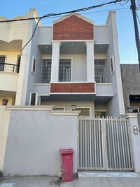 دار للبيع مساحه 100م واجه 5 نزال 20   موقع منطقت الدورة حي السكان  مدخ...