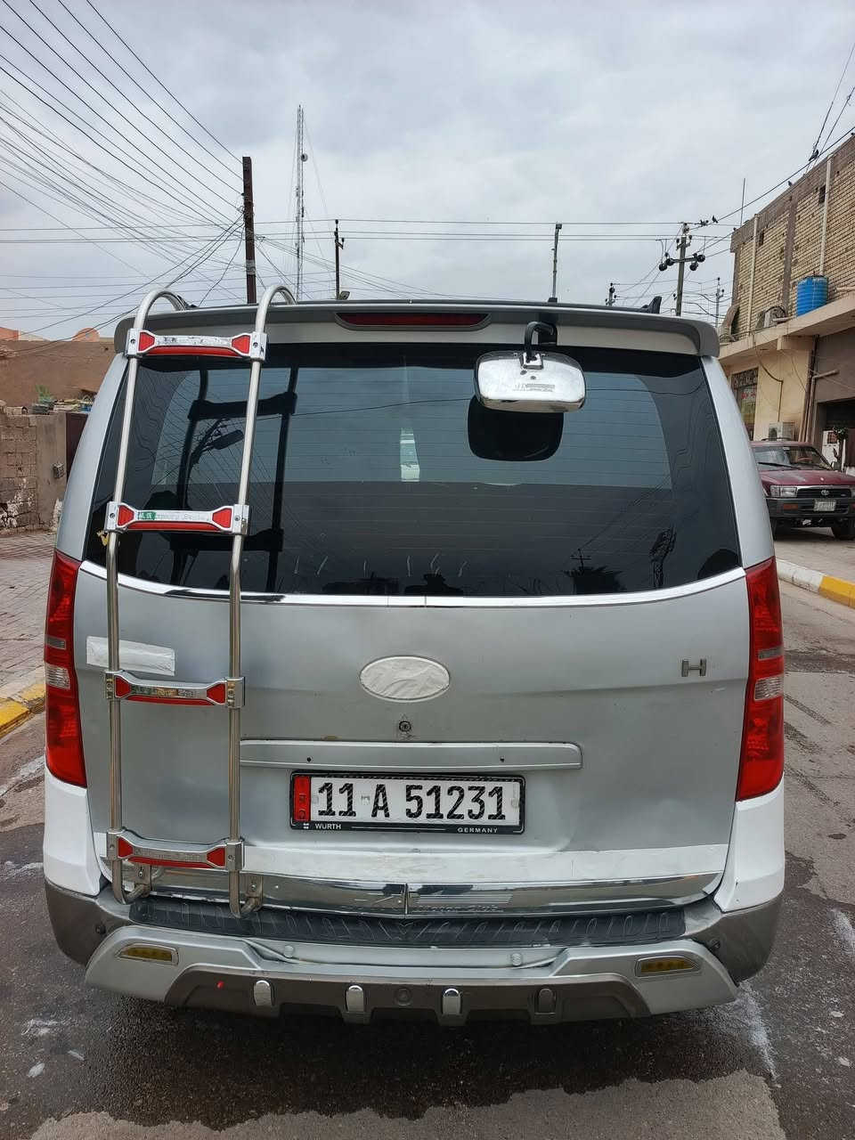 سلام عليكم
للبيع سياره ستاركس موديل 2008
بيهه باب السايق بارد والصندوق بارد بي 
مكينه كير وصدر امامي خلفي وتخم تاير واكسل كله جديد 
رقم انكليزي بغداد شرط التحويل 
اي ستفسار ***********
السعر 140وبيهه مجال
