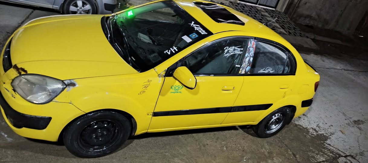 كيا ريو 2008 رقم بابل منضومه غاز محرك مال كصه جديد هيئه وغرمه 0 ضرر جملغ وباب السايق مبدل بدون دواخل وارد كوري صاحبها الشرعي بلموصل سنويه 2027 بيها كابون بانزين
السعر 87 وبيها مجال بسيط مكان حي التنك 
الموبايل ***********
