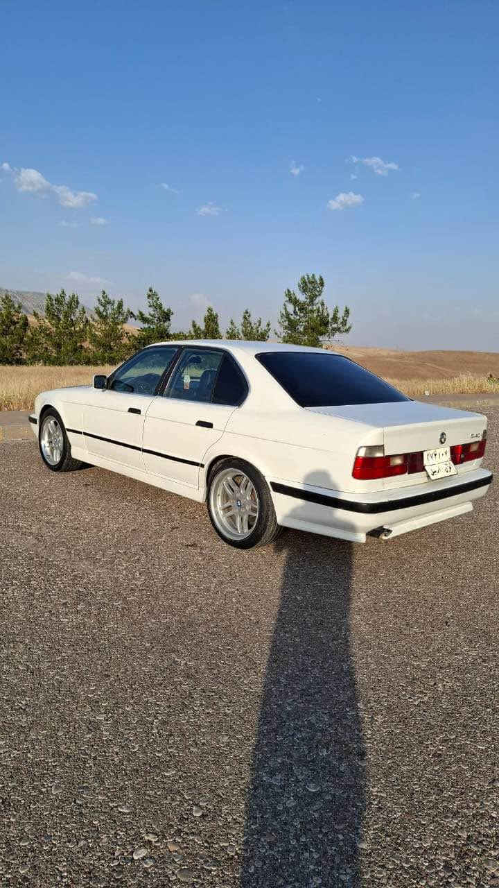سلام عليكم 
لبيع525iA
سعر48$بيها مجال 🔥
عليها غرامات 800$__٨ورقه بعد معامله تنزل 
موديل91
محرك مسكر
كير اوتوماتيك 
ويلكبM18تايرات جديد
دعامياتM
طخم حداديه جديد
كهربائي كل شغال
كشنات جلد
كير و محرك شرط
تحويل_وكاله شرط
مكان_عقرة_قريب موصل اربيل📍
***********
***********
وأتساب موجود اكر, نينوى

