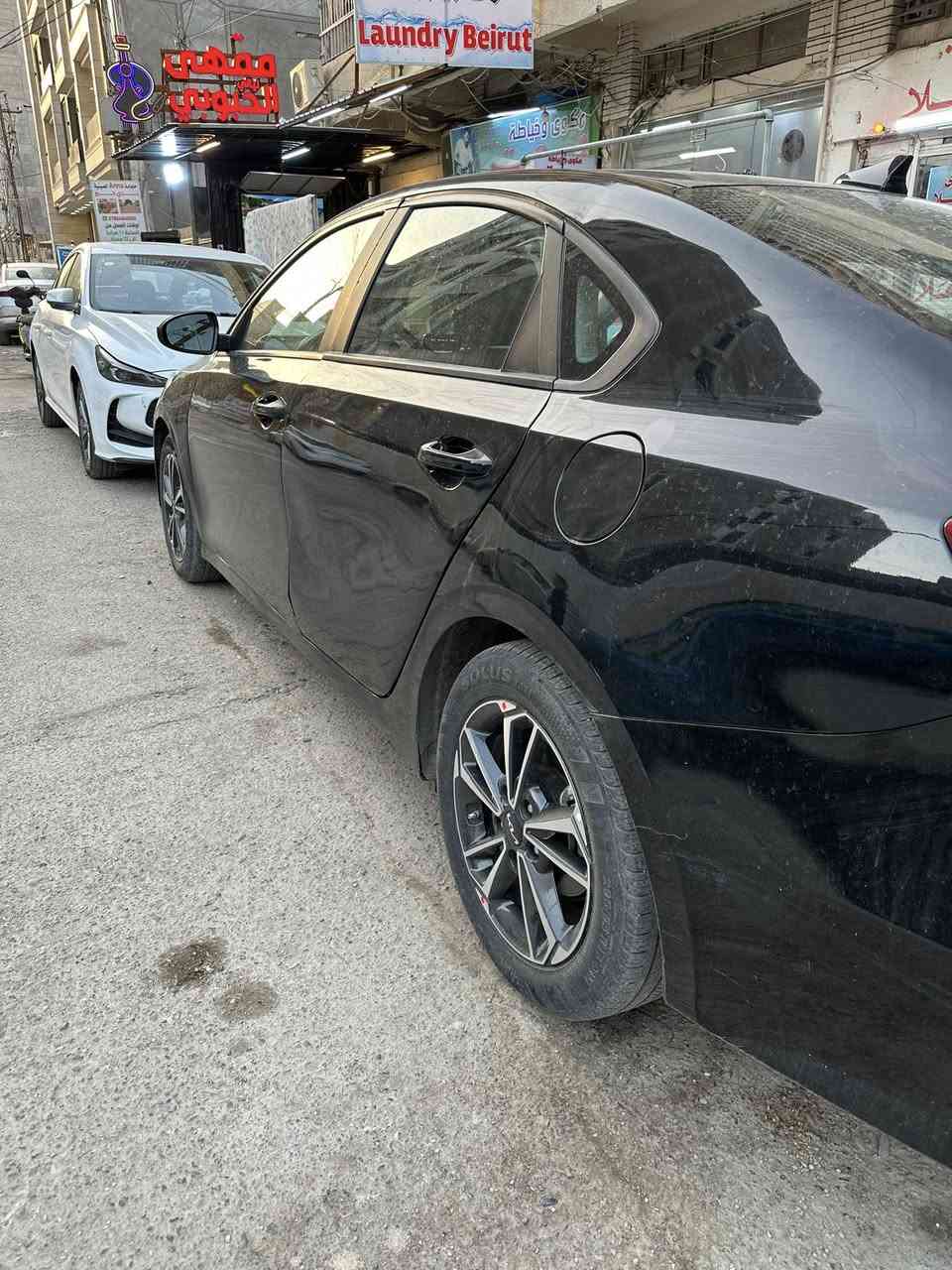 سلام عليكم مكلف بنشر اخون شراي يتصل رقم صاحب السياره *********** سعد 
فورتي موديل ٢٠٢٣ وارد امريكي ماشيه 41 حادث صفحه السايق باب السايق امبدل صور السونار بلمنشور السعر 145 مكان السياره بغداد الكراده داخل قرب كهرمانه مواصفات السياره تحكم جهتين مكينه دوش ٢٠٠٠
